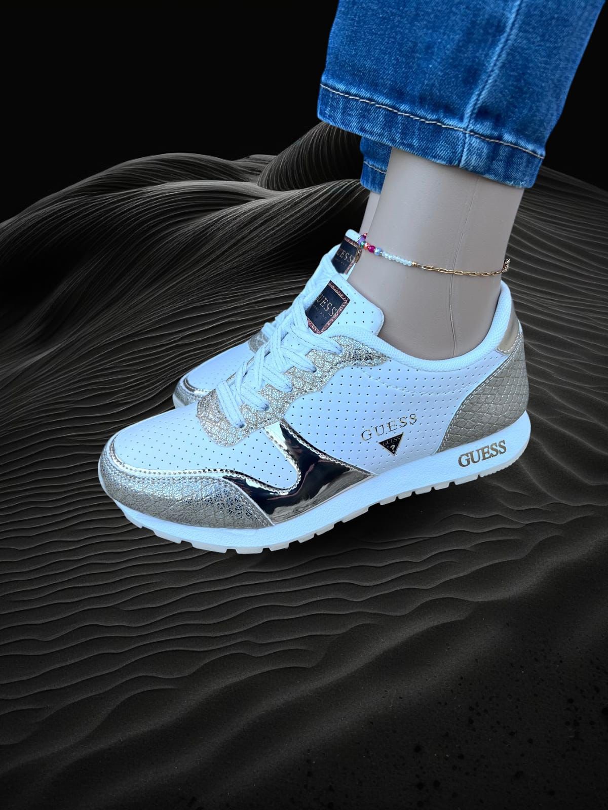 Zapatillas Guess Dorado