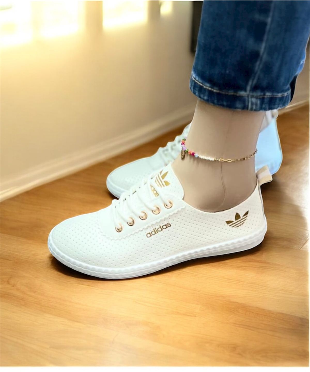 TENIS DE ADIDAS SUELA BAJA MUY COMODAS