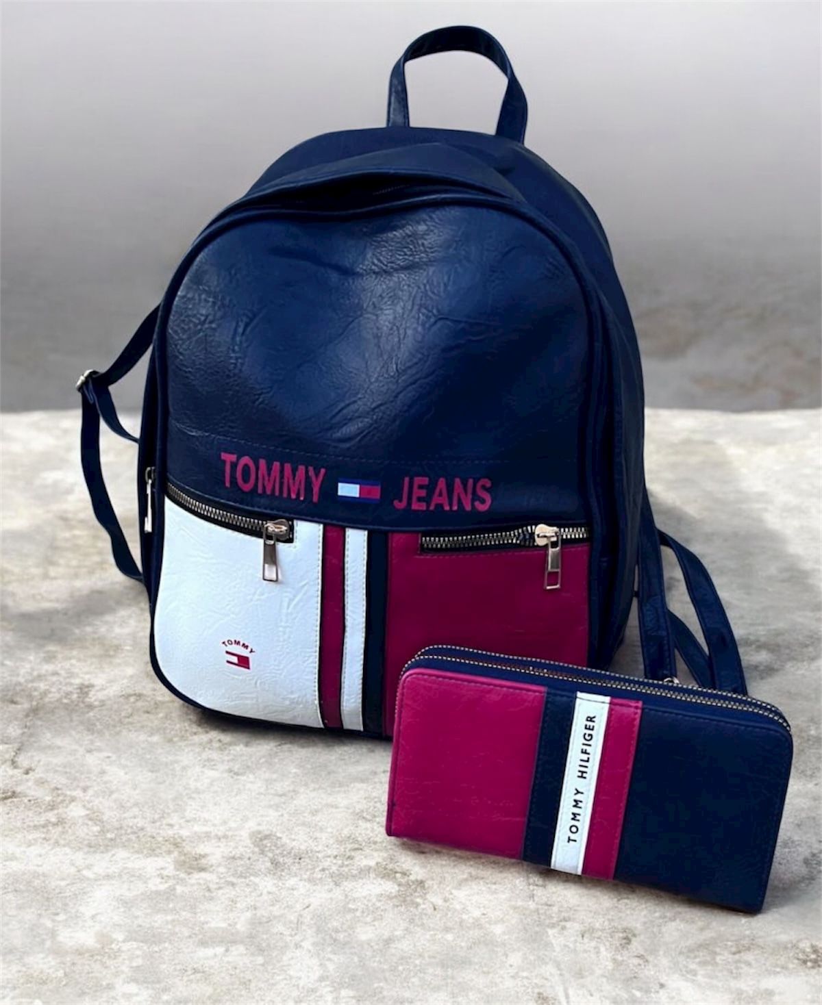 BOLSO Y MONODERO DE TOMMY HILGIGER