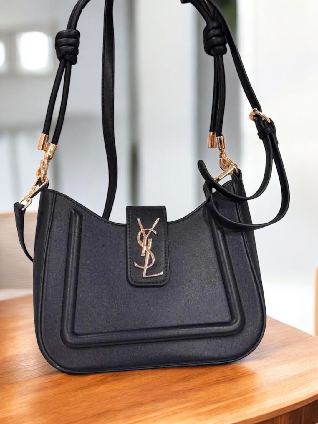 bolsos de varioas colores y marcas - Imagen 4